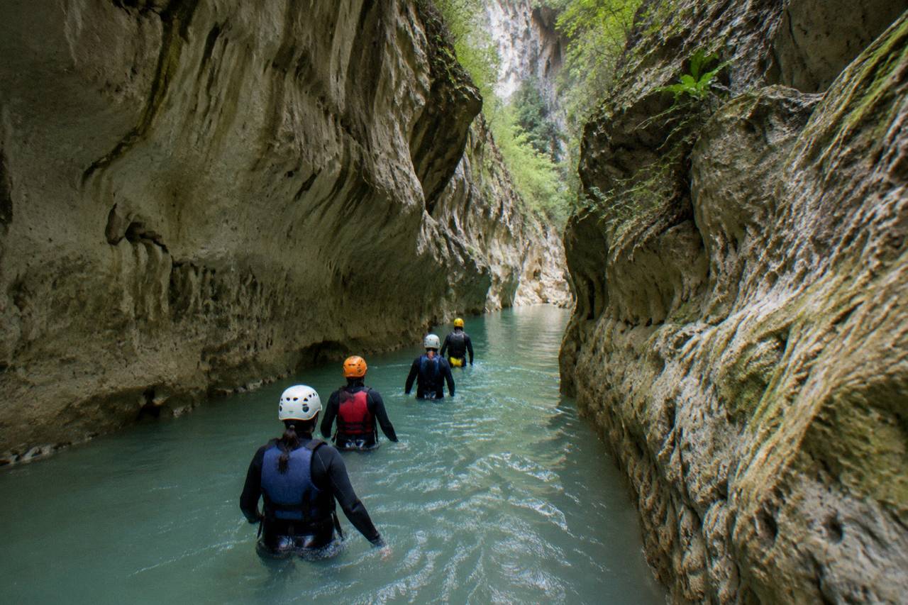 Caves, Breakfast and Snacks Included